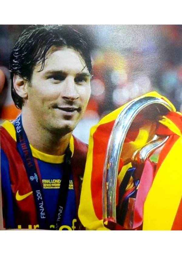 Ekti 'Sahityik' Mahakabyer Kissa: Lionel Andrés Messi by Bratya Basu [Hardcover]