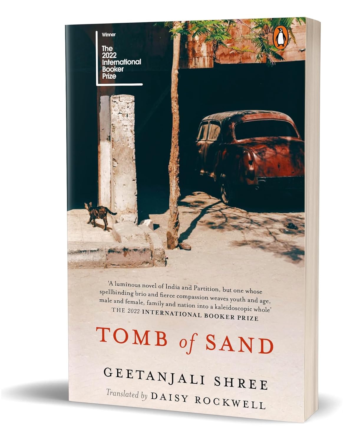 Tomb Of Sand by Geetanjali Shree (Author), Daisy Rockwell (Translator) [Paperback] - versoz.com