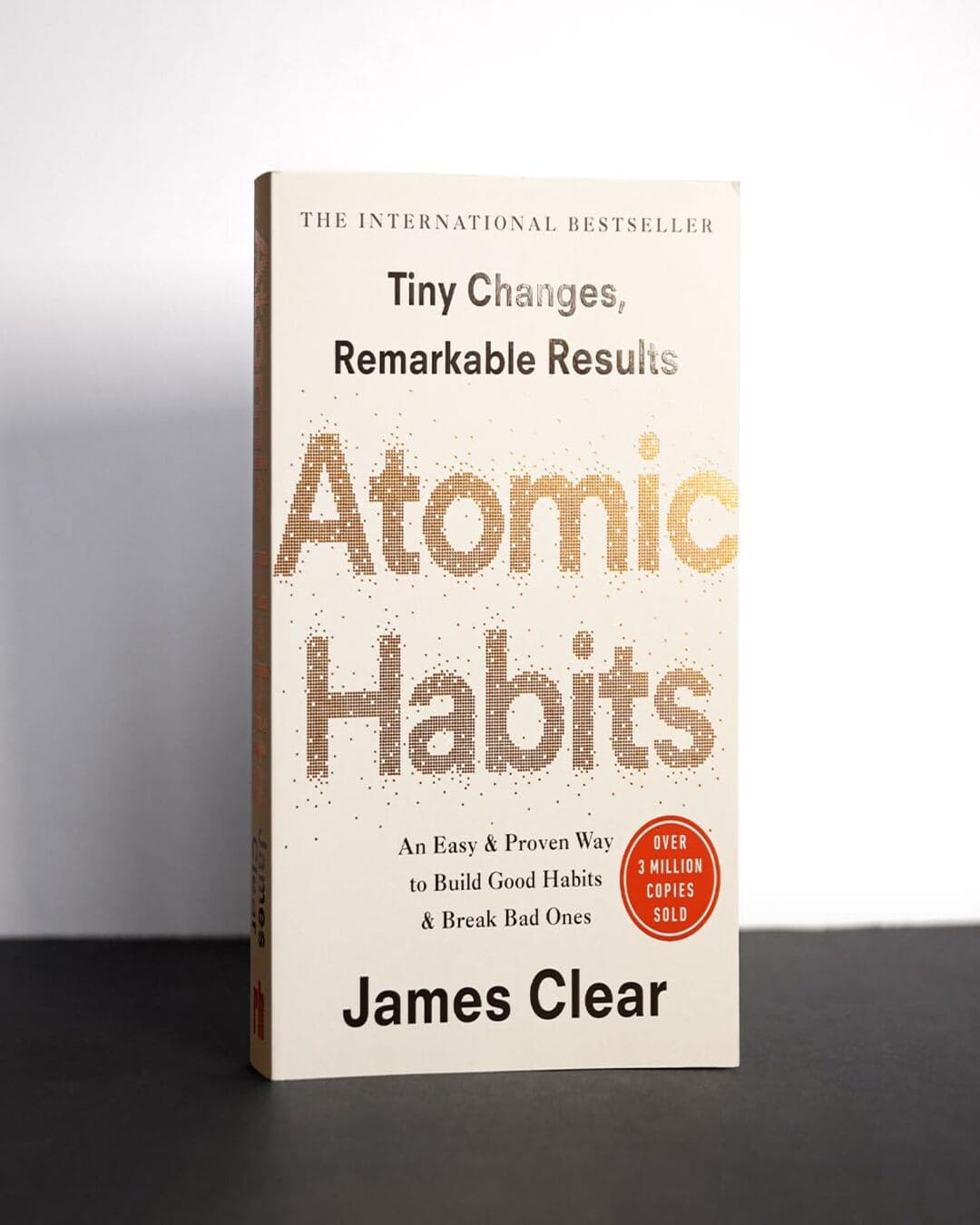 Atomic Habits by James Clear [Paperback] - versoz.com