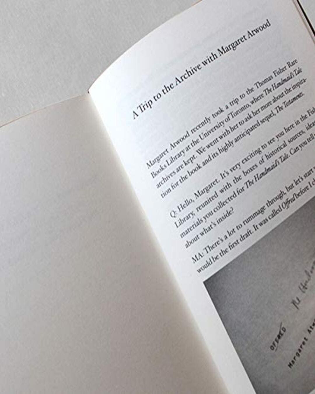 The Testaments (Lead Title) [Paperback] - versoz.com